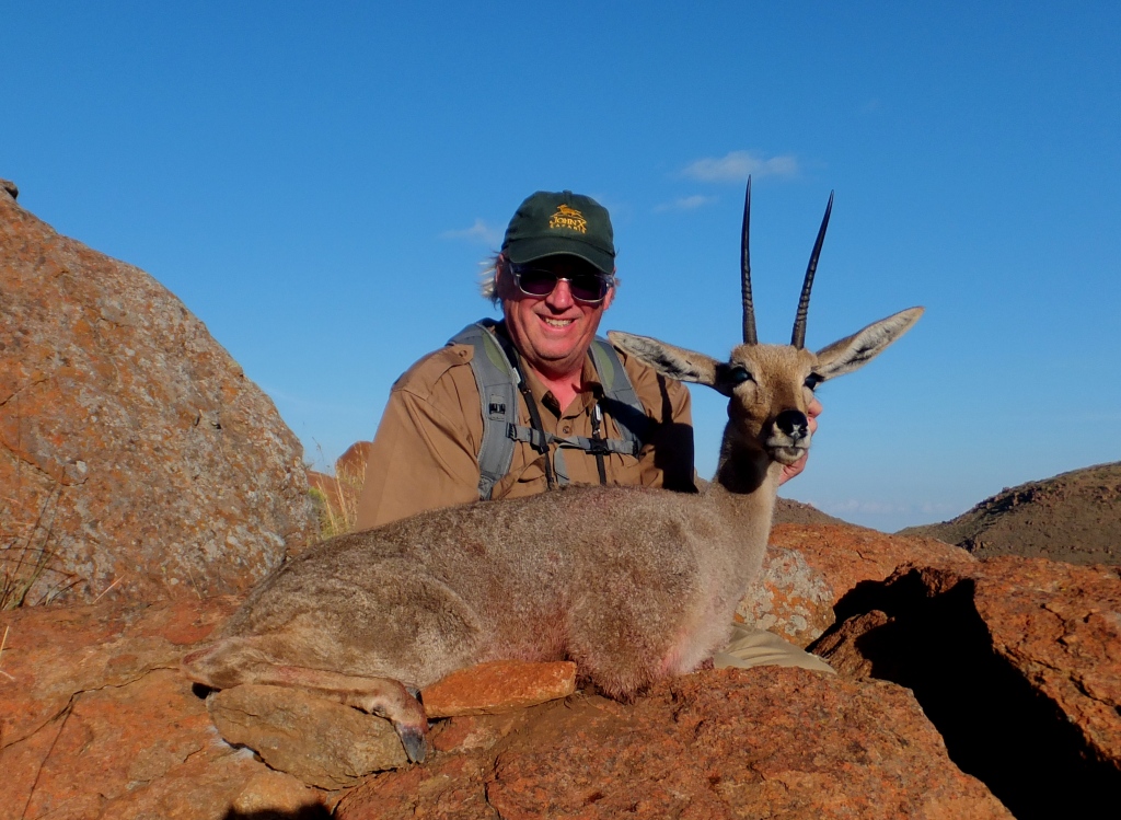 Swanny with his world-class ram of 9 4/8”.