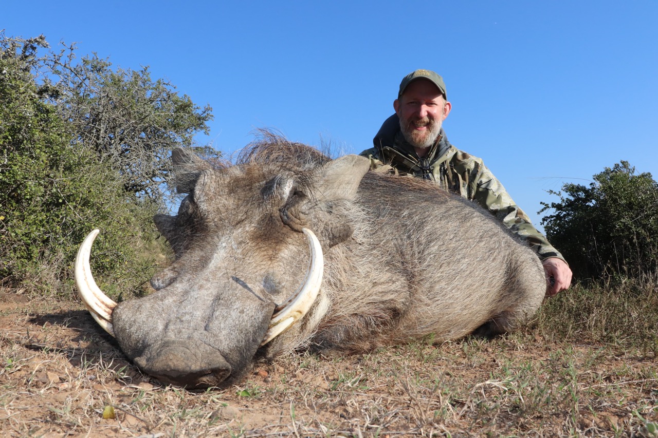 Hunting with JXS6aa663d4 6f5e 47c7 a825 295b48ca8374 Large