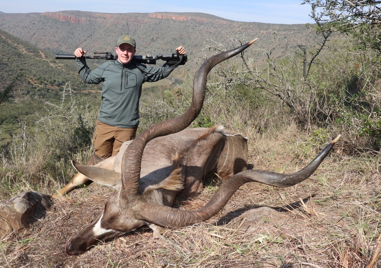 Hunting with JXSae0779bd 3bd8 4a22 845b 71311ae6a5f7 Large 1