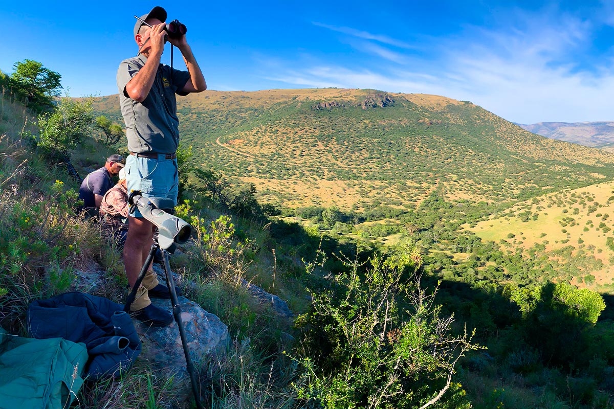 Boehmer Batt hunting with John X Safaris 14
