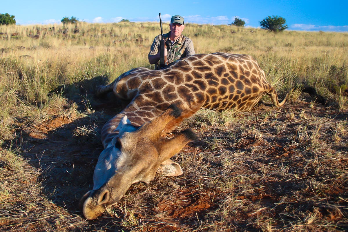 Rindlisbacher on safari with JXS 10