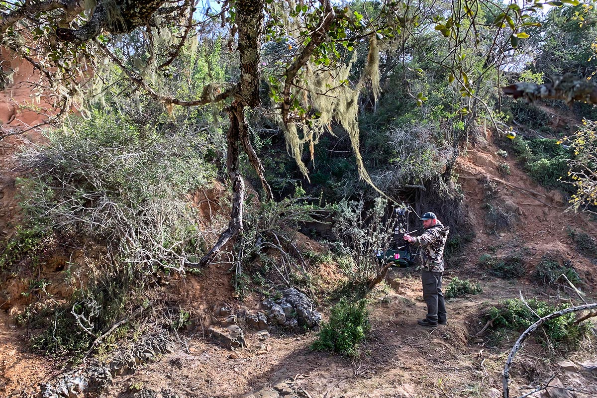 Cable Smith African Bow Hunt with John XIMG 8492E