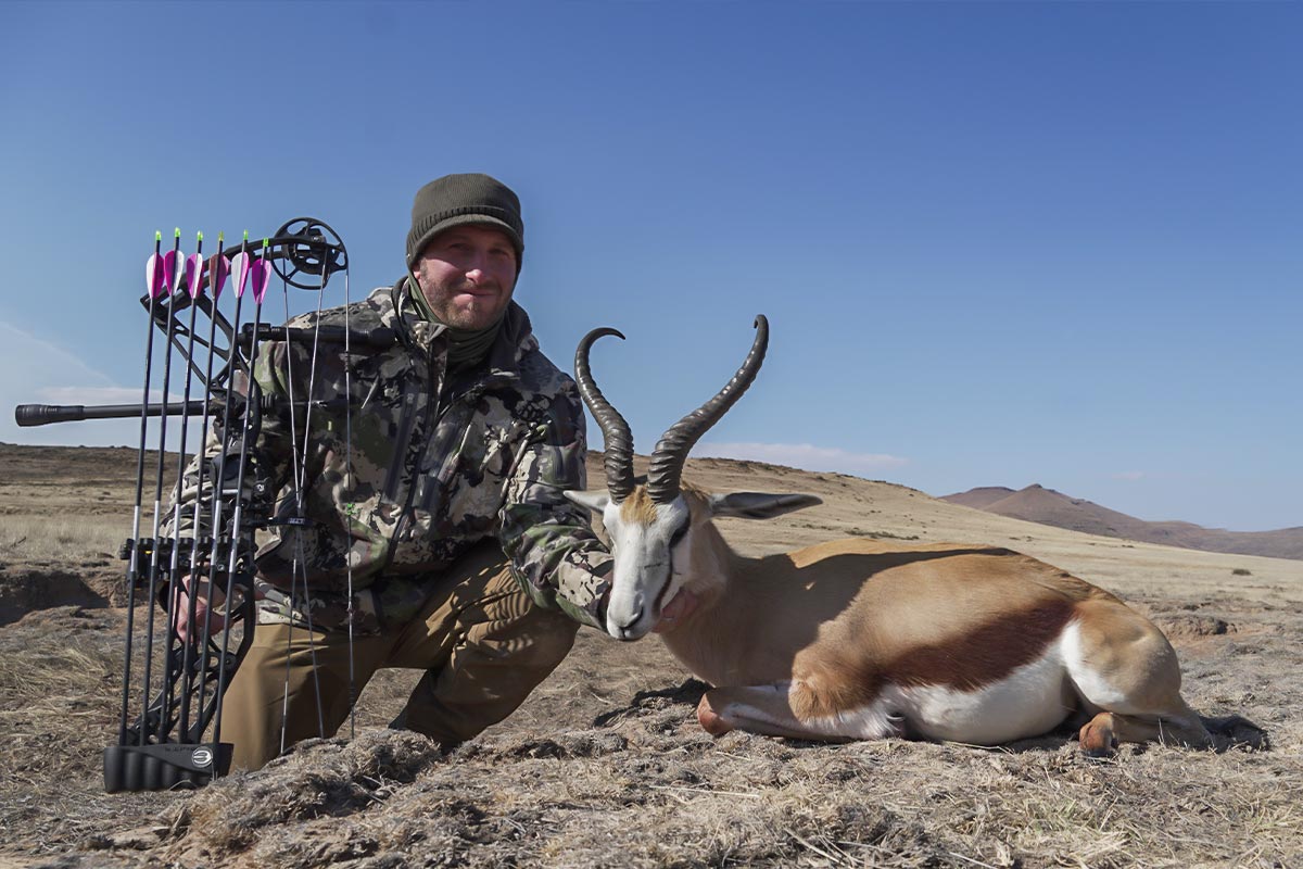 Cable Smith African Bow Hunt with John XSPP01670E