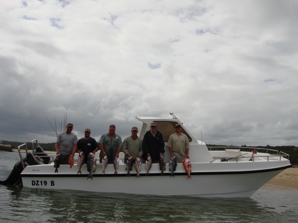 A satisfied team enjoying the last afternoon of their Safari.